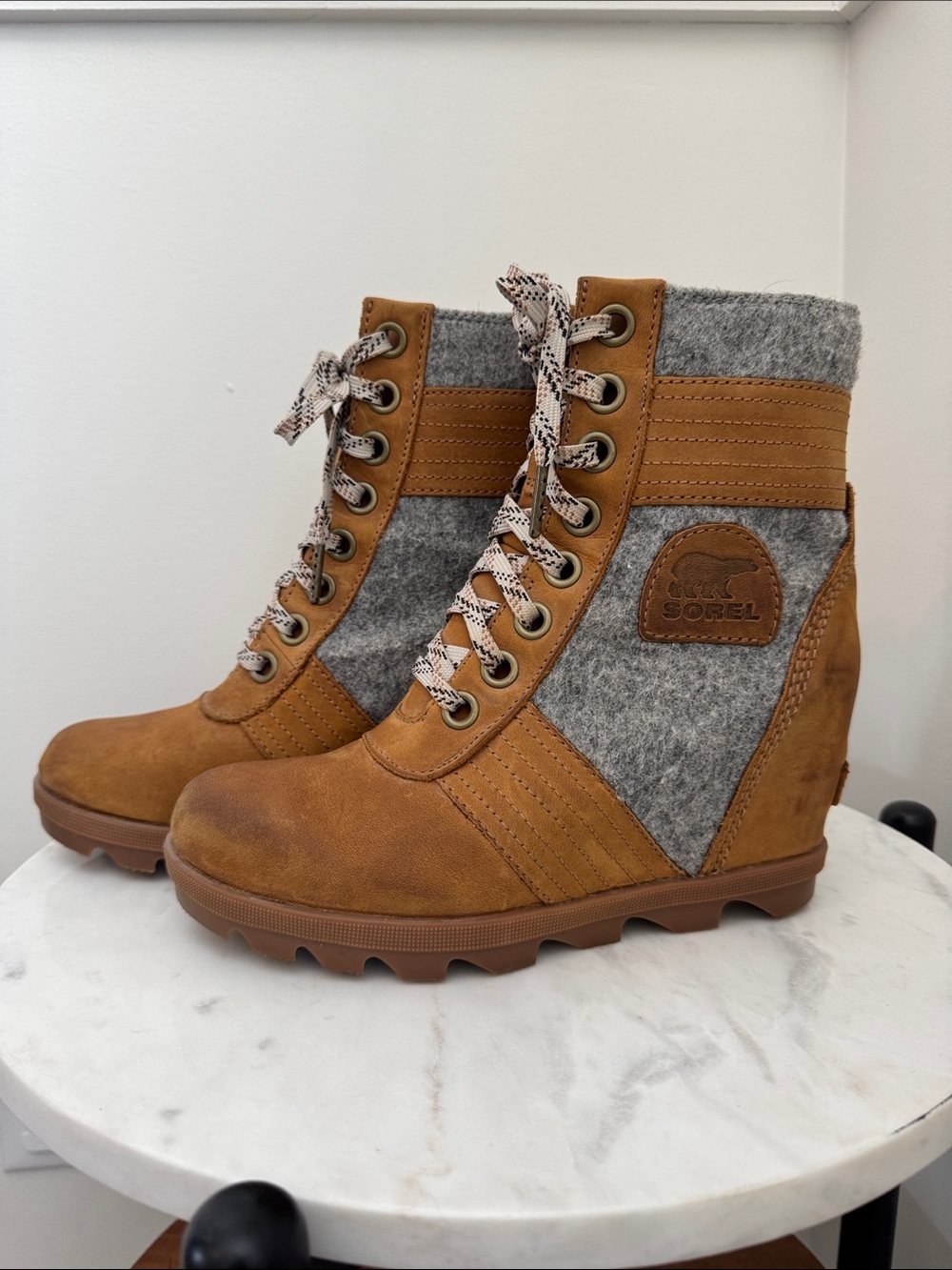 Sorel Women's Tan and Gray Felt Lace-Up Wedge Boots